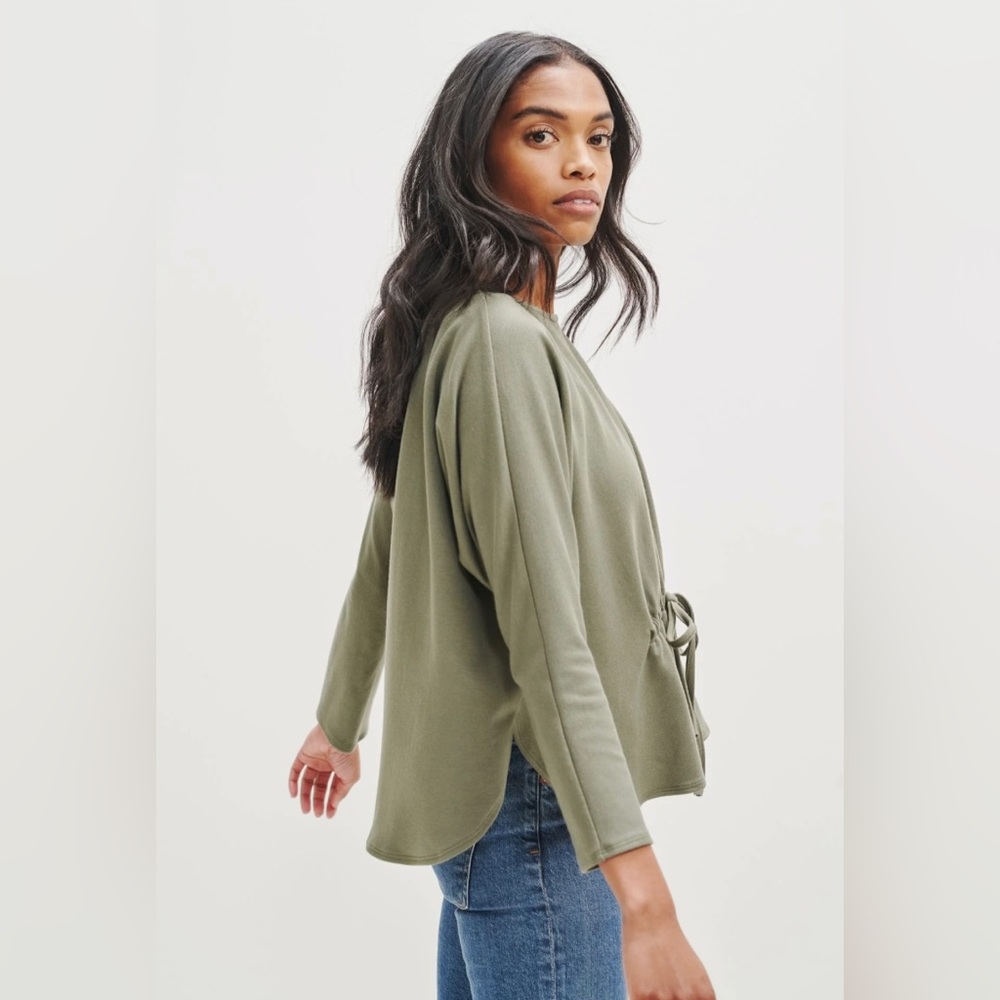 NWT Amour Vert Rhea Zero Waste Sweatshirt Salt O/S - Picture 2 of 7